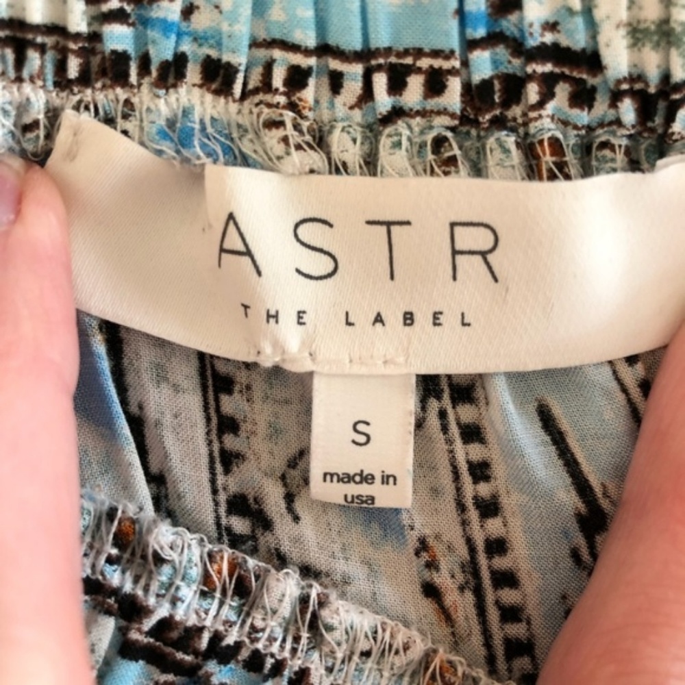 Astr Nordstrom Aztec Print Off The Shoulder Top - Picture 6 of 6